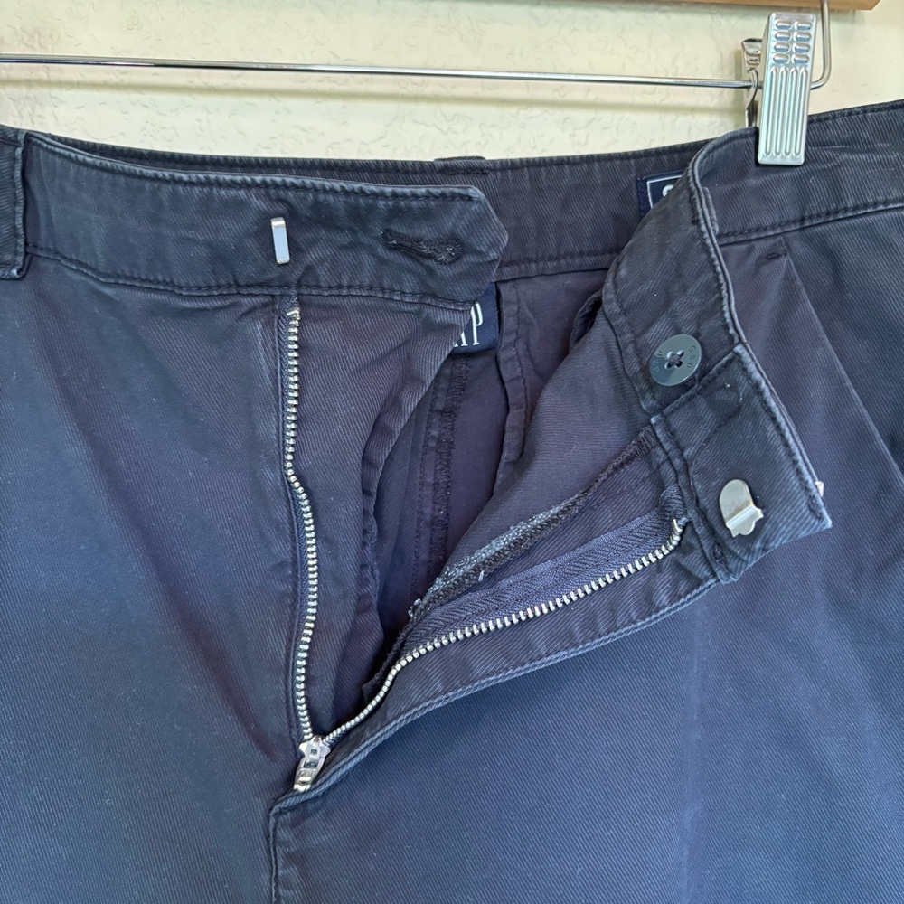 GAP Women's Mid Rise, Straight Up Khaki, Grey Chinos, Size 8 - Picture 5 of 12
